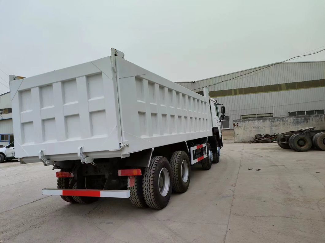 Передний подъемный стиль грузовик 12.00r20 шины 375 л.с. Sinotruk HOWO 8*4 подержанный грузовик