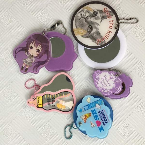 Cartoon Character Acrylic Hand Mirror , Lightweight Handheld Vanity Mirror