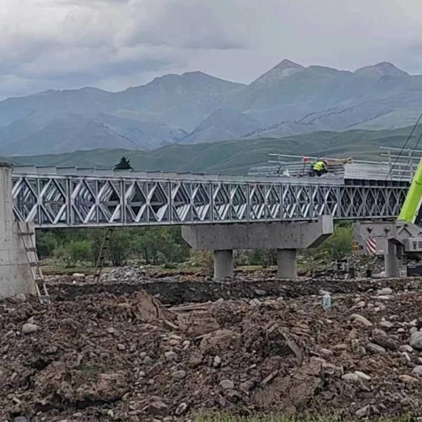 Fabricated Portable Steel Bridge Light Weight Modern Truss Bridge