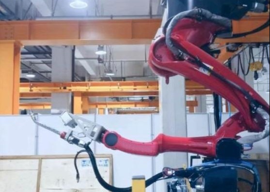 34KW Total Power Consumption CNC Inverted Rail Welding Robot For Steel Weld