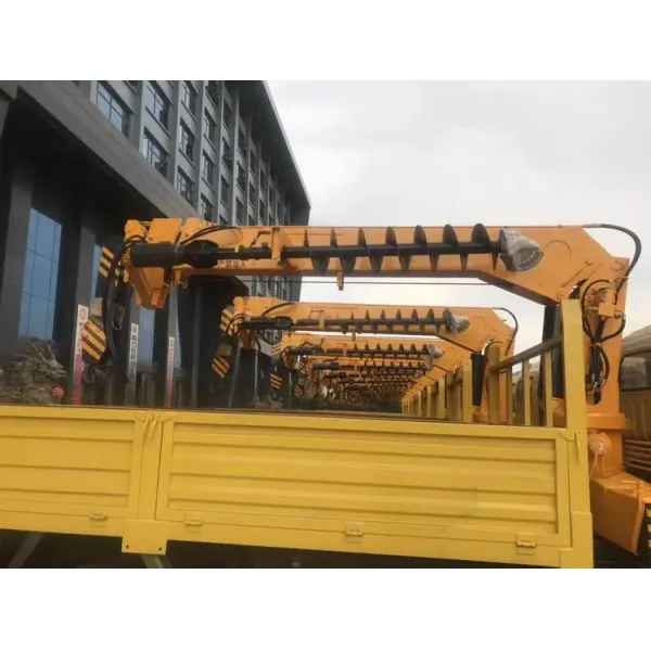DONGFENG/Isuzu 6tons Telescopic Boom Truck Mounted Crane Construction Crane Truck