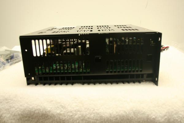 YASKAWA CACR-HR02BAB11Y5 SERVOPACK - SAÍDA SERVO do AMPLIFICADOR 0-115V 3P 2.7A da MOVIMENTAÇÃO da C.A.