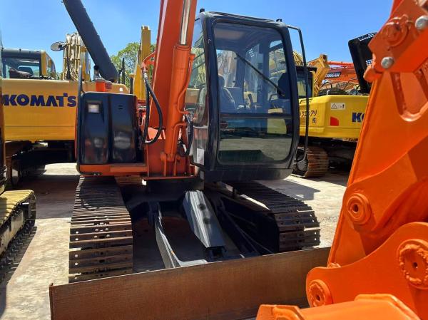 中古 日立 ZX70 ミニ油圧ショベル 7トン Zaxis 70、いすゞエンジン搭載、クローラー移動タイプ