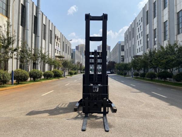 Load Center Distance 500mm Electric Pallet Forklift 3000 KG Powered Walkie Stacker