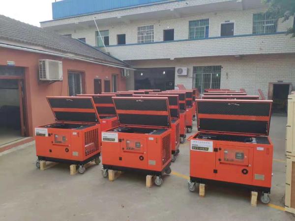 Fuel Capacity 20L Silent 8kw Gasoline Generator 3 Phase 68Dba/7m