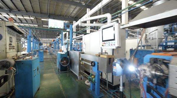 Línea de extrusión de un solo paso para la producción de hilos fotovoltaicos  200 m/min