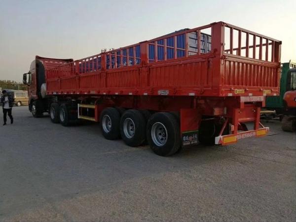 4 Axles Fence Semi Trailer For Vegetable Cargo Loading Customized Design