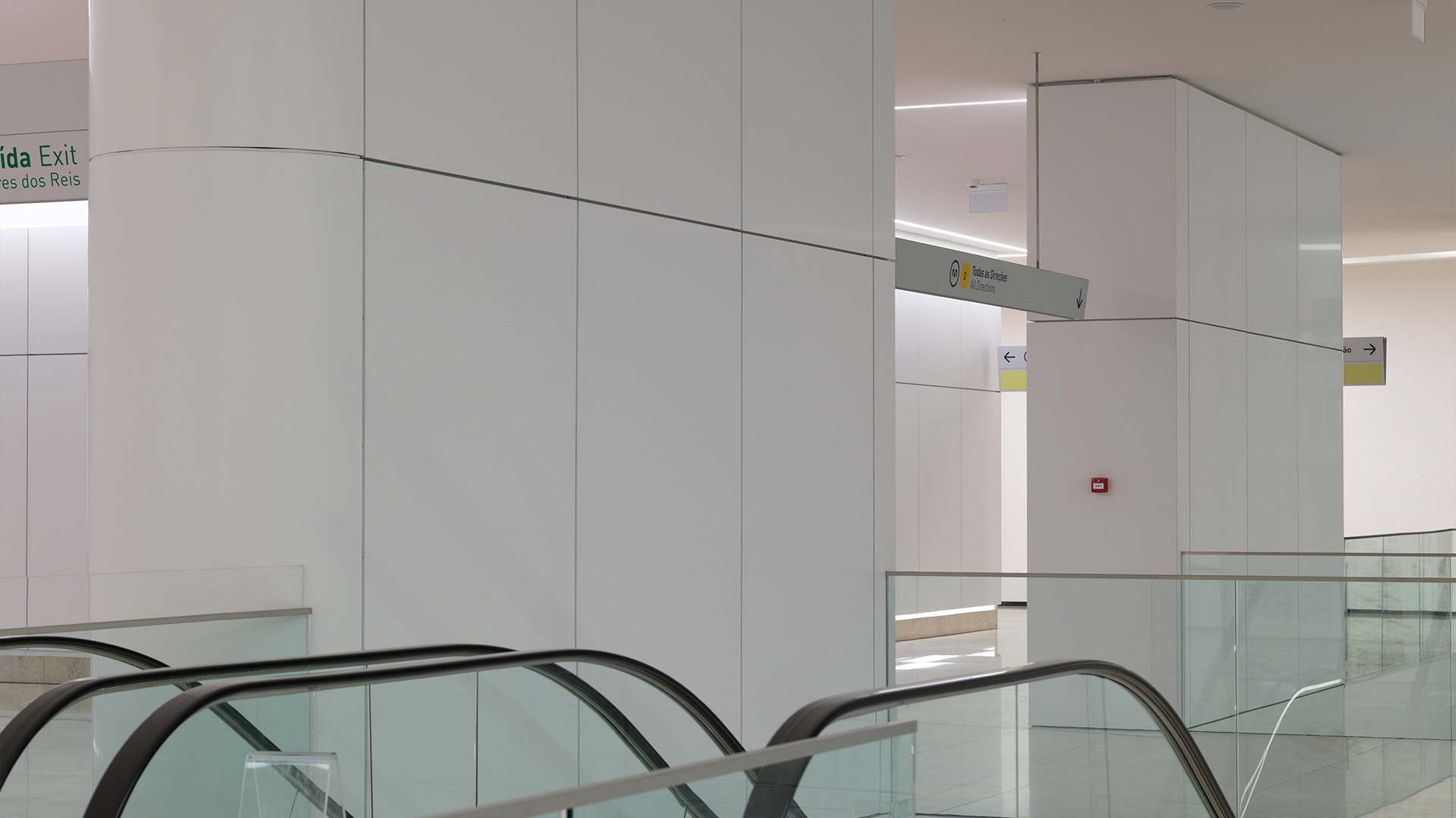 Customizable Solid Aluminum 3D Panels With Perforated Metal Sheet With A2 Fireproof   For Building Interior & Exterior