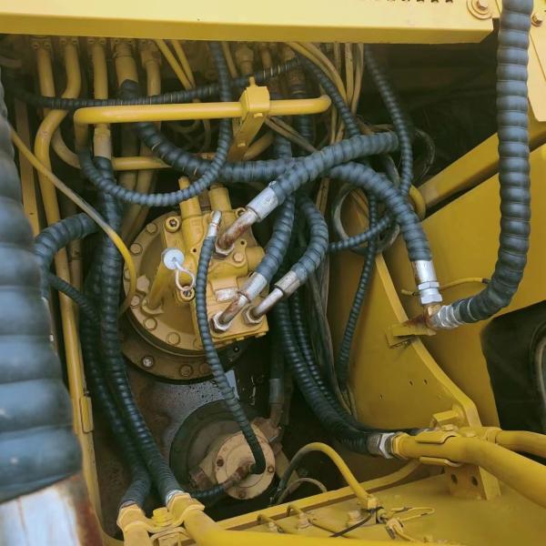 Vente à chaud 25 tonnes Excavatrices usagées de catégorie 325BL Japon original Caterpillar Excavatrice 320b 320c 320d