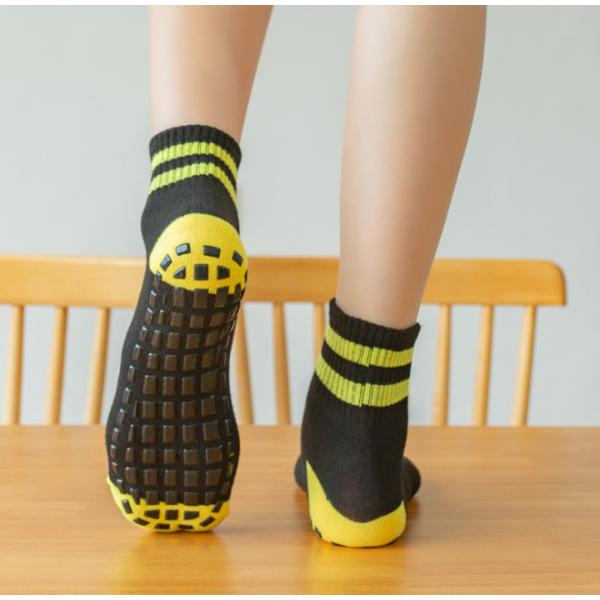 Red Non Slip Yoga Socks For Adults Man Women Pilates Barre Trampoline Anti-Skid Socks