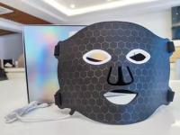 Masque de traitement de la peau rafraîchissante du visage à lumière rouge