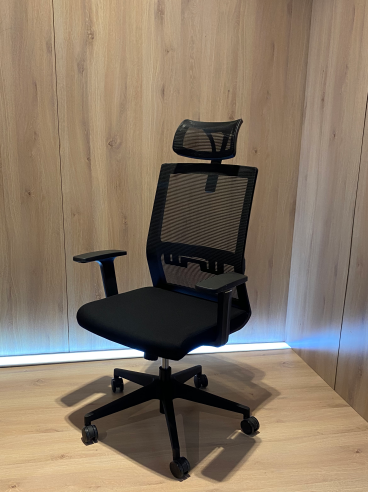 Пена отлитая в форму стулом t сетки менеджера конференции сформировала фиксированный подлокотник