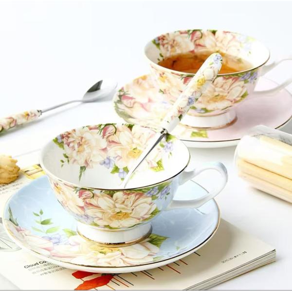 Sunmatte Lifestyle Gifts Exquisite Bone China Tea & Coffee Cup Set Blue/Pink for multiple occasions