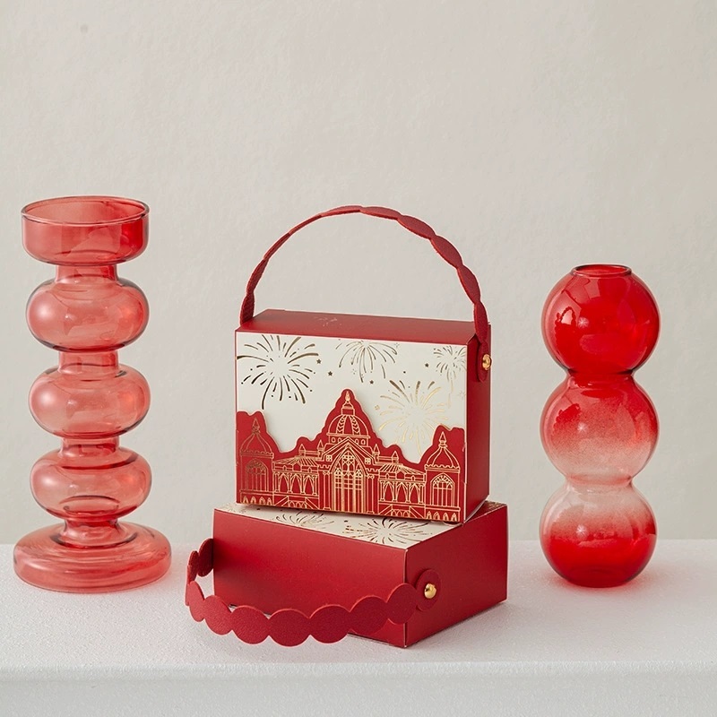 Castle Gift Boxes With Scalloped Handles For Wedding Favors And Events