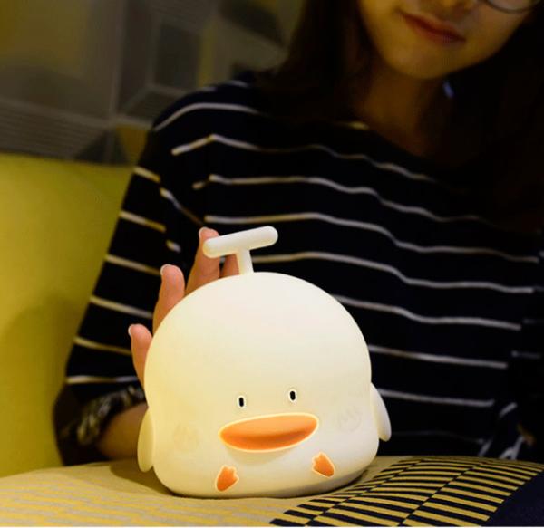 Lâmpada Tabletop da luz da noite do silicone macio, 328g diodo emissor de luz Duck Night Light ROHS