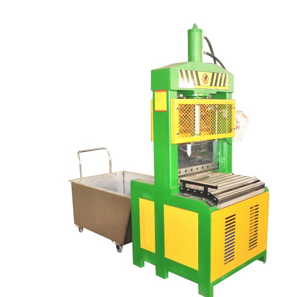5.5KW Hydraulic Rubber Cutter with ±0.1 mm Cutting Accuracy and PLC Control System for Rubber Bales