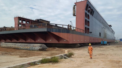 Qingdao Luhang: Ship Launching Airbags for Unrivaled Marine Solutions