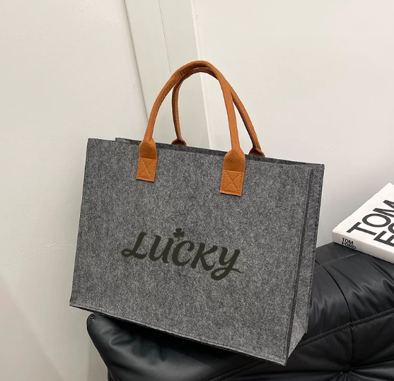 Eco-Friendly Felt Tote Bags with Handles for Retail and Gift Packaging