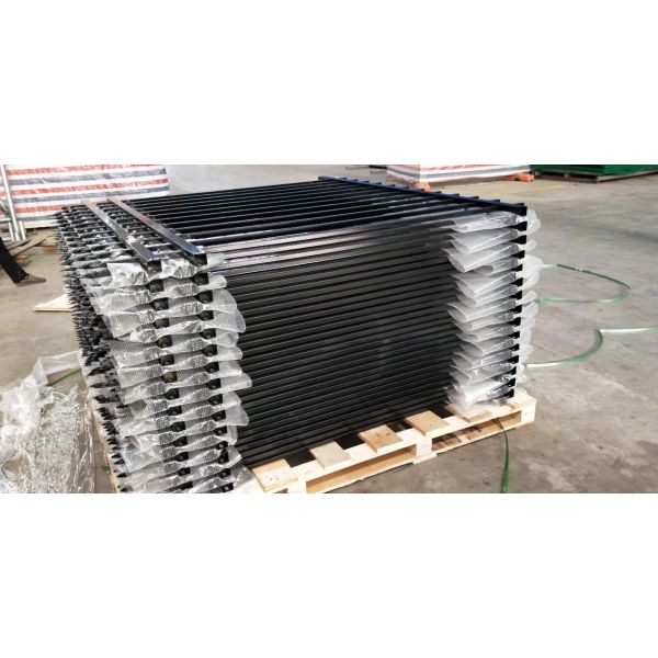 Durable Tubular Steel Fence Made From Galvanized Steel Pipe With Powder Coated Surface Treatment For Corrosion Resistance And Long Lasting