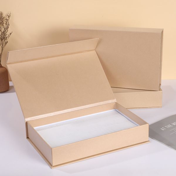 Caja de regalo de color sólido caja de regalo de papel Kraft película mate impermeable caja de regalo de cartón magnético