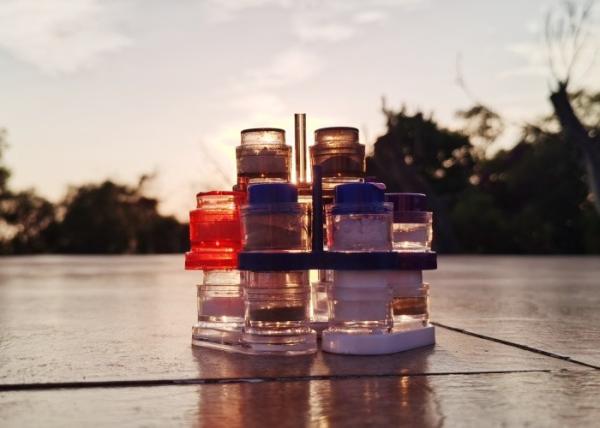 Disposable Plastic Shakers for Seasonings Compact Capacity Assorted Colors Practical One-time Use