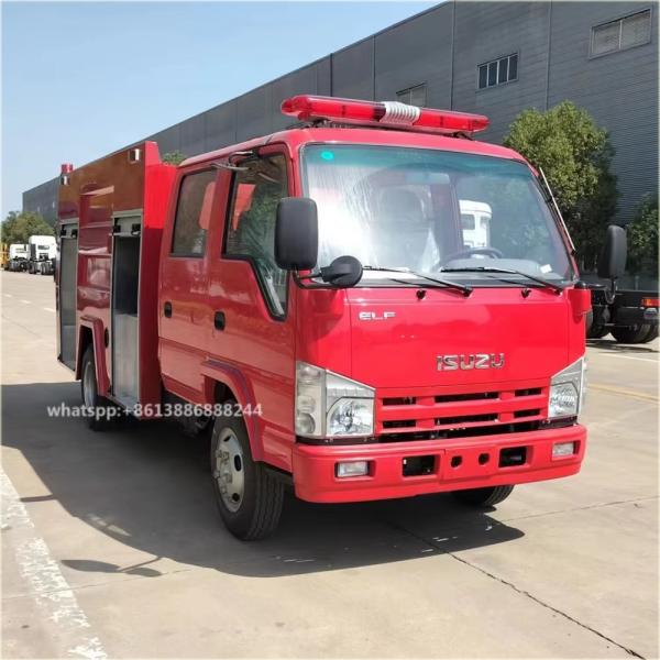 Japan Isuzu  4X2 Double Rows 2000 Liters Fire   Fighting Truck  Fire Engine 	mini Fire Truck