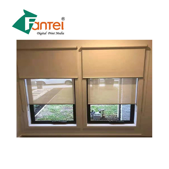 Низкая светомаскировка веса ослепляет ткань, занавес рулона ткани стеклоткани