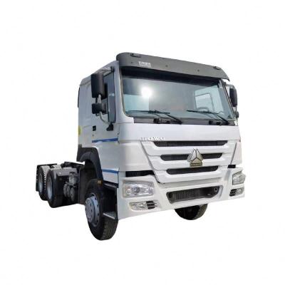 Suspension à air rapide 10 roues camion lourd 12 places camion tracteur sans caméra arrière et direction à gauche de Sinotruck