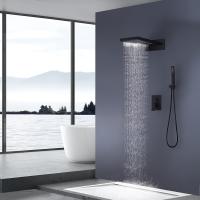 1 robinet de douche de bâti de mur de jet de la poignée 3 a placé avec 9 dans le pommeau de douche de cascade