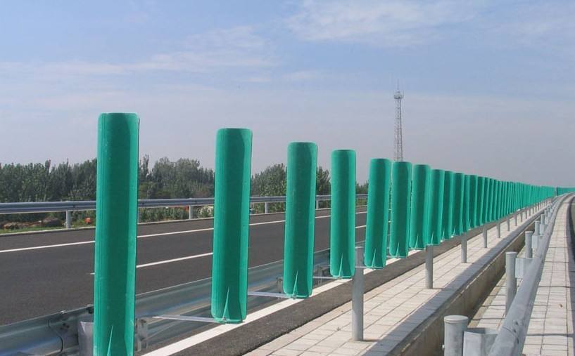 Durable SMC Green Board HDPE anti-glare barrier panel for highways Ideal for road safety projects.