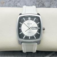 Los relojes de pulsera de silicona clásico para hombres para el aspecto clásico y moderno
