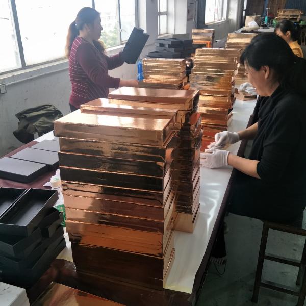 Cardboard Magnetic Book Shaped Box Glossy Gold Paper Hair Extension Packaging