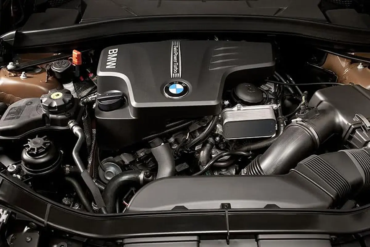 BMW X1 2.0T 204 л.с. L4 5-дверный внедорожник для энтузиастов бензиновых автомобилей