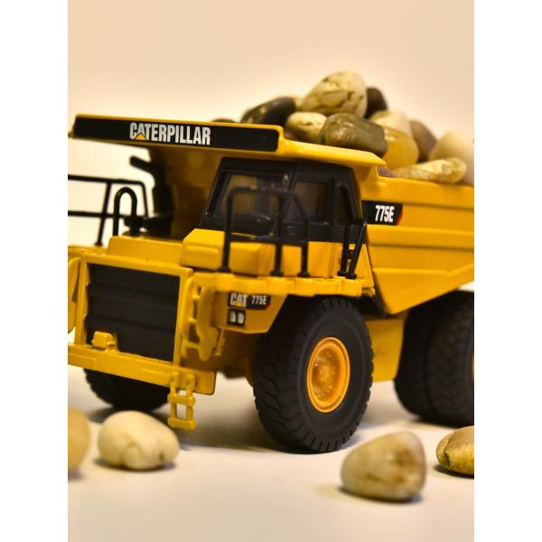 NORSCOT 775E Dump Truck 1/64 Scale Alloy Diecast Model Vehicle Collectible Decor