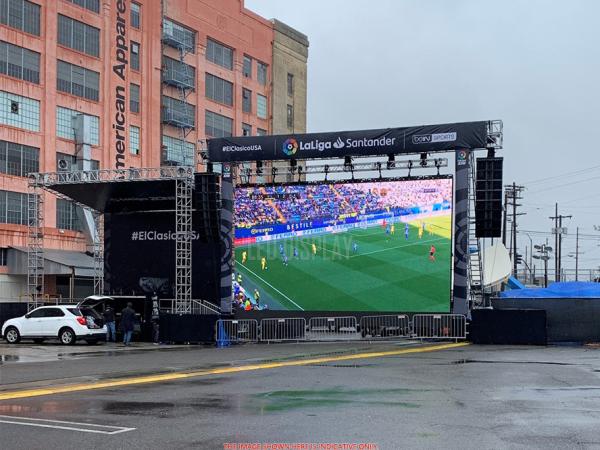 P2.97mm Indoor & Outdoor Curved LED Wall High-Definition Big LED Video Display Screen