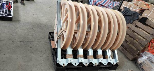 Professional 916 Series Stringing Block For Ultra High Voltage Line Work