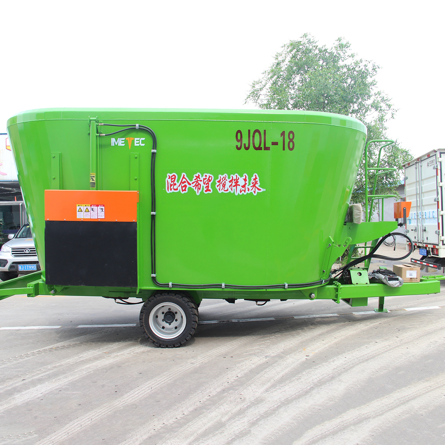 2cm-8cm Towed Self Propelled Tmr Feed Wagon Mixer Adjustable