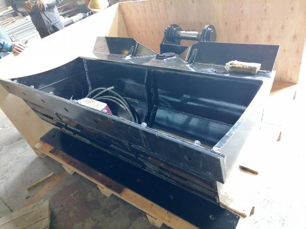 Heavy Duty Tilting Bucket For Excavator Good Quality , Excavator Bucket