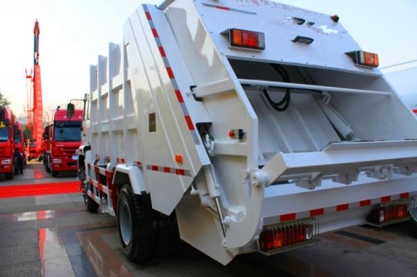 Sanitation Garbage Compactor Truck 14 to 16 cbm 6X4 , Waste Collection Trucks EuroII With Italy Pto