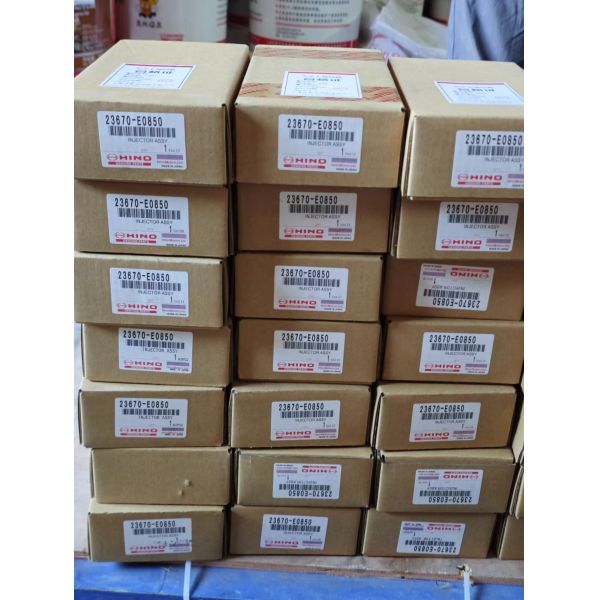 23670-E0850 23670-E0050 Injector FOR HINO  J05E(KOBELCO SK-200/220)