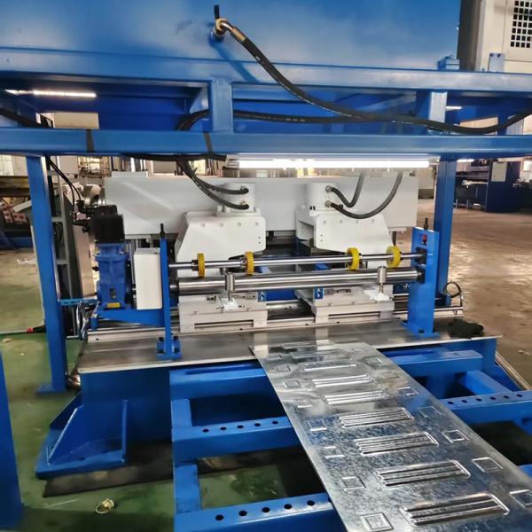 Cable à grande vitesse plateau échelles de câble perforant machine de formage de rouleau à froid