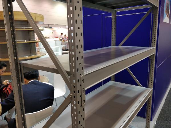 Multi Size Warehouse Storage Shelves With High Strength And Rigidity