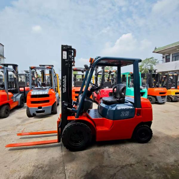 Para Komatsu Para Toyota Tcm Camión elevador diésel usado 1 tonelada 2 toneladas 3 toneladas 3,5 toneladas Capacidad Camión elevador hidráulico