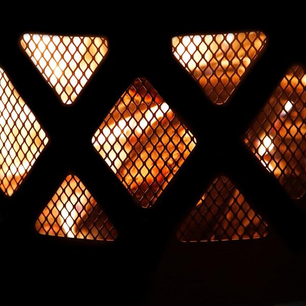 2-In-1 Outdoor Wood Burning Steel BBQ Grill Portable Fire Pit With Spark Screen Cover