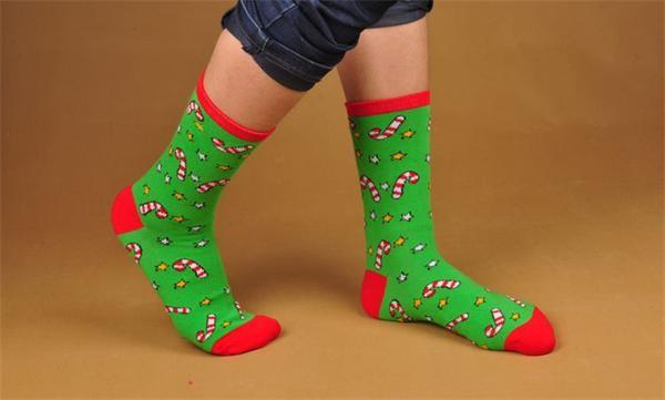 2015 New design supersoft cotton hosiery in cartoon christmas design for lovers