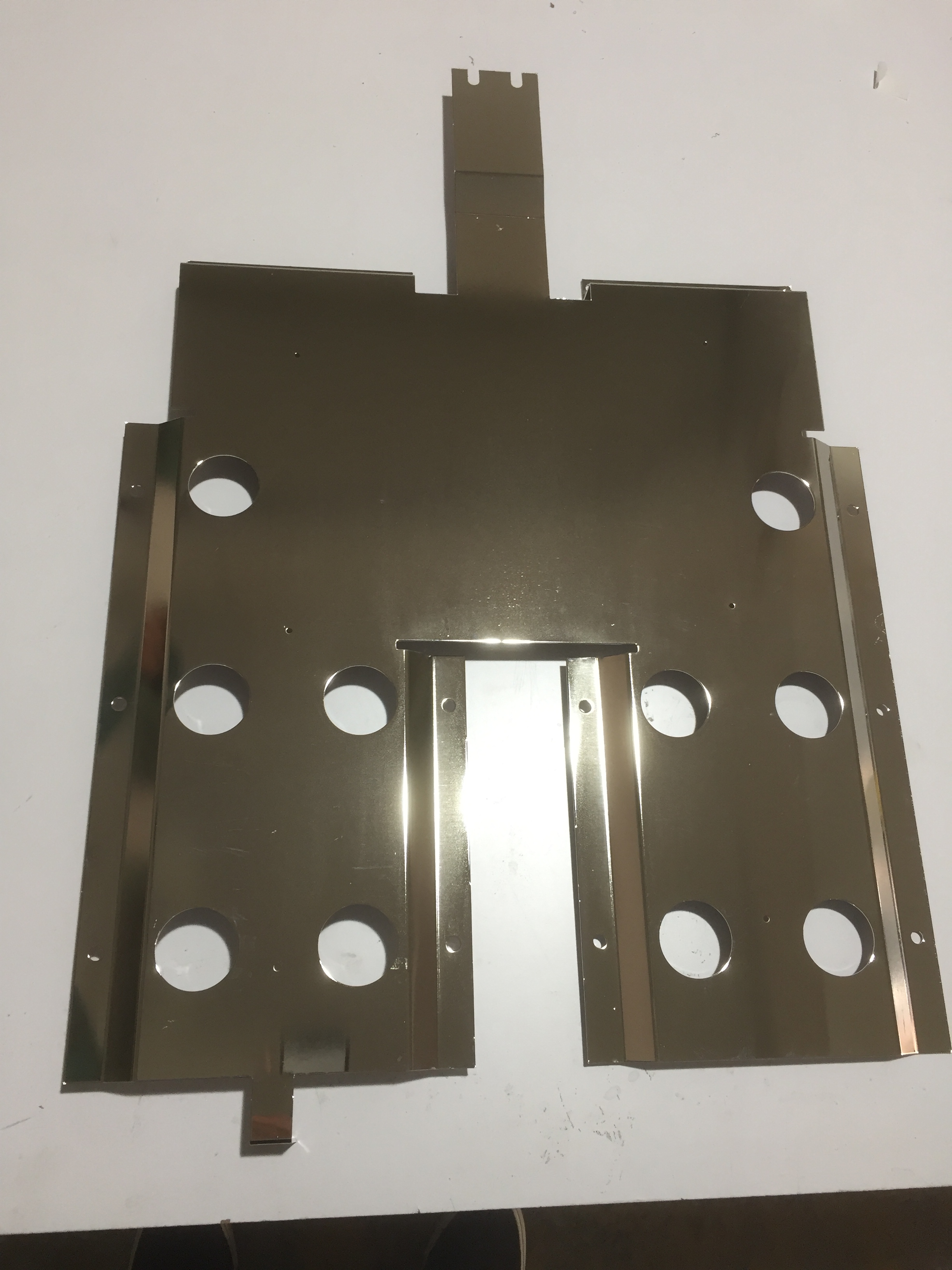 Лазерная резка никелированного алюминиевого штанги с CNC-обработкой алюминиевого материала с полированной обработкой поверхности
