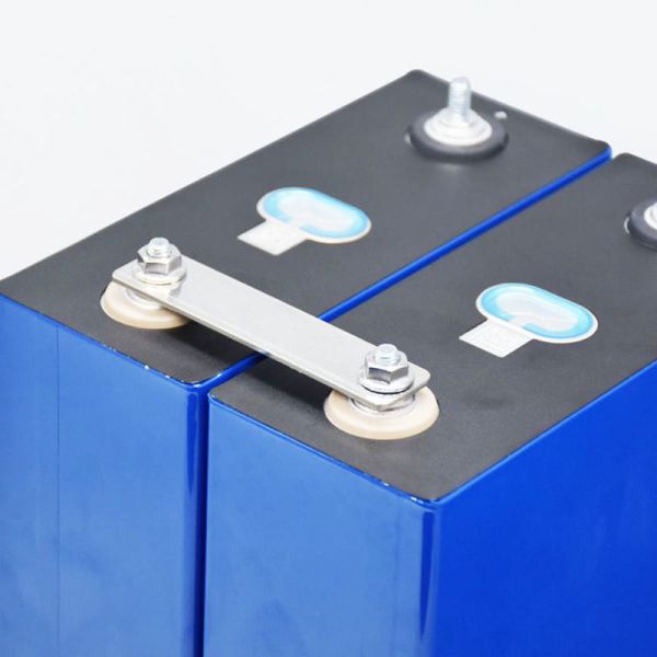 Discharge Rate 1C to 5C 3.2V 314AH Prismatic Semi Solid State LiFePO4 Battery Used in Electric Vehicles and Power Systems