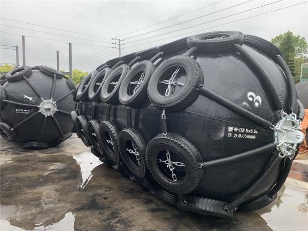 High Energy Absorption Yokohama Pneumatic Fenders For Port Maintenance Projects