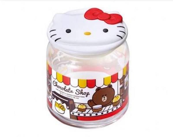 Transparent Color Glass Storage Jar Plastic Toy Figures Sell In HongKong 7 - 11 Store For Collection