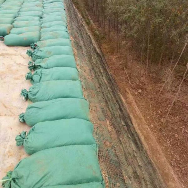 High Strength Woven Geotextile Bag 90kN/M Synthetic Fiber Geotextile Dewatering Bags
